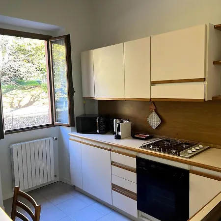 5 Min Walk To - 3 Baths, 3 Bedrooms, 9 Guests 아파트