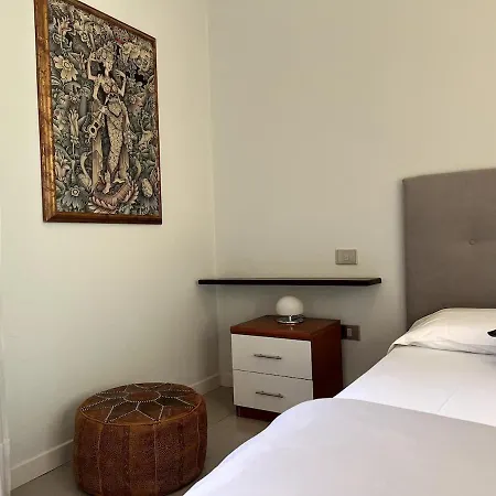 Apartment 5 Min Walk To - 3 Baths, 3 Bedrooms, 9 Guests Angera